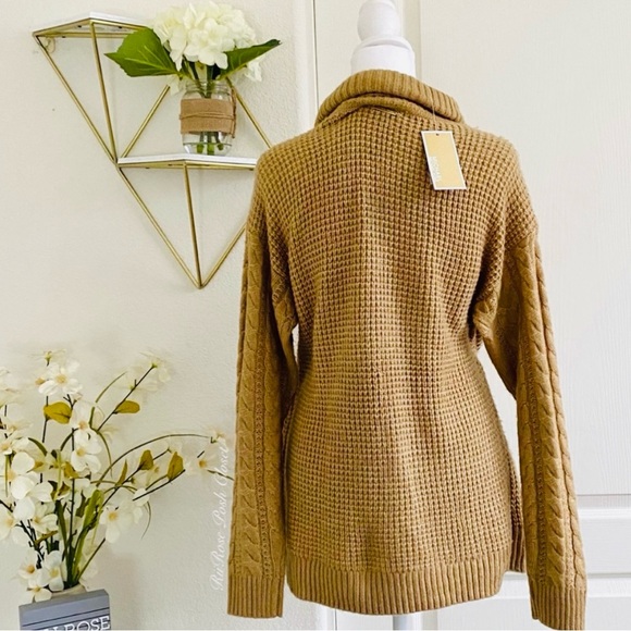 NWT Michael Kors Turtle Neck Pull Over Sweater - Picture 6 of 7